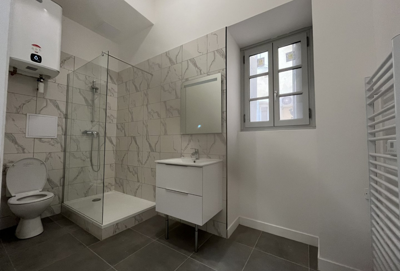 location Appartement rénové Beziers - Photo 6