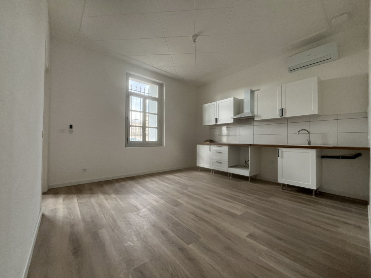 location Appartement rénové Beziers - Photo 1
