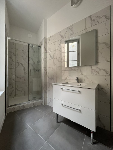 location Appartement rénové Beziers - Photo 9