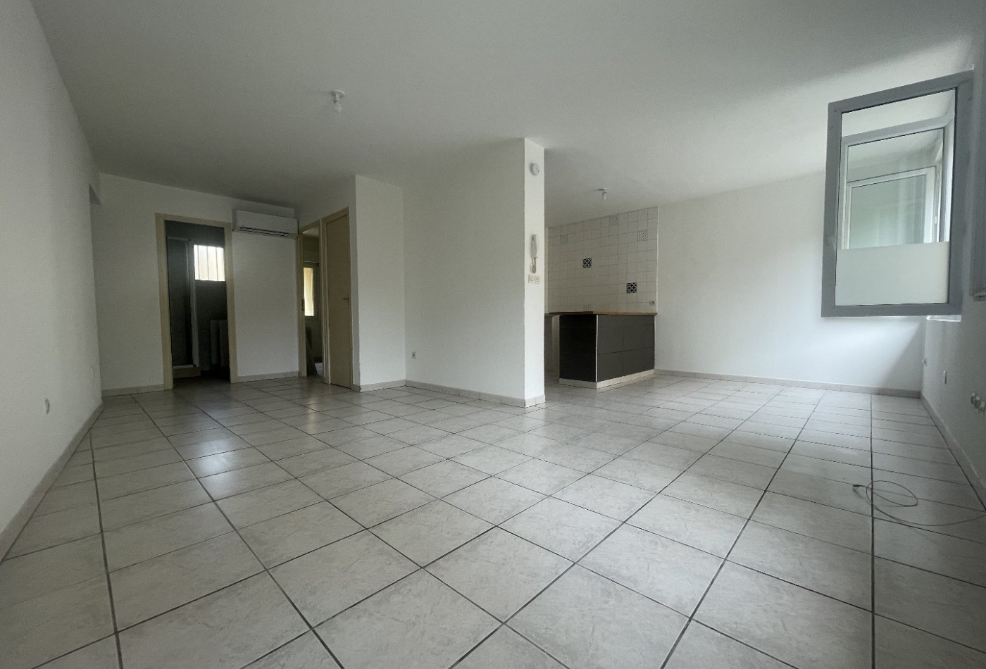 location Bureau Serignan - Photo 2