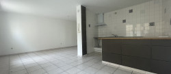 location Bureau Serignan