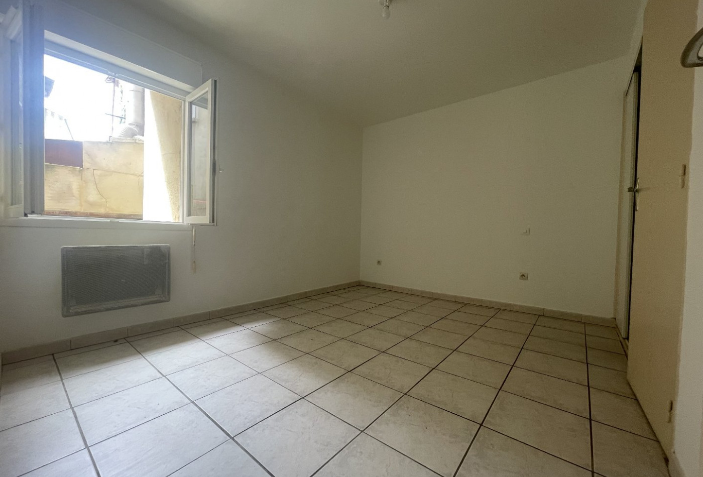 location Bureau Serignan - Photo 5