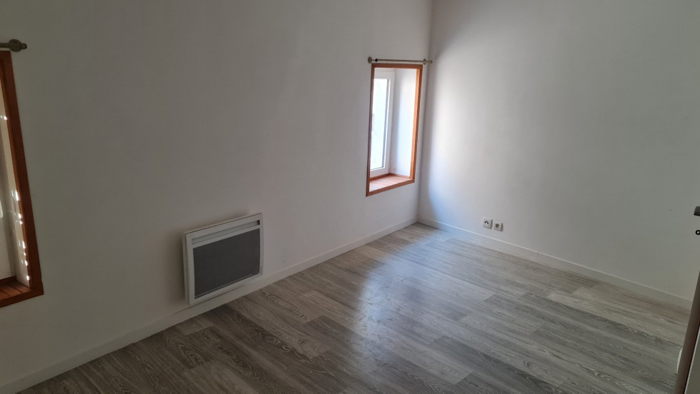 location Maison de village Pouzolles - Photo 10