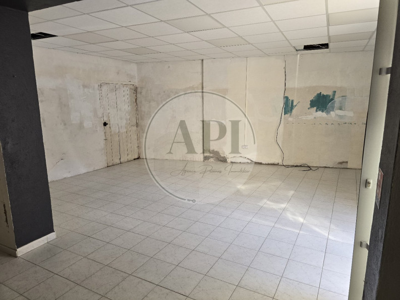 location Divers commerces Servian - Photo 2