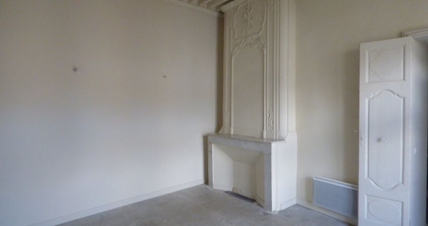 location Appartement bourgeois Pezenas