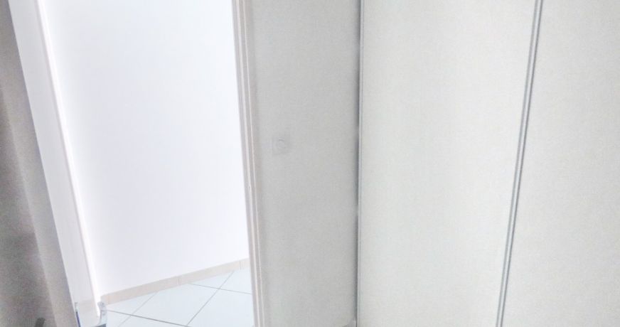 location Local commercial Pezenas