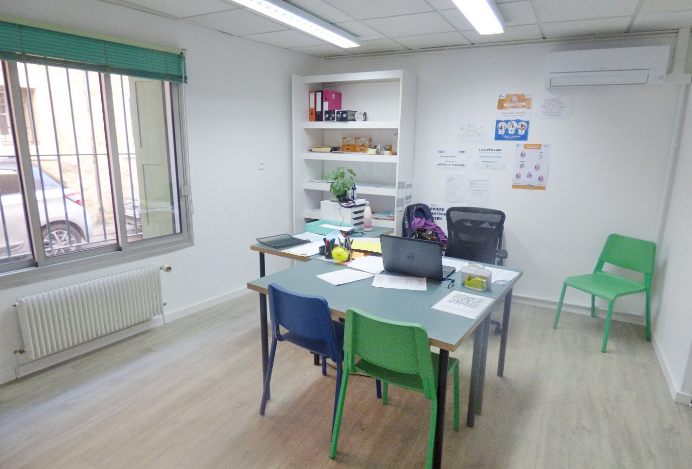 location Local commercial Pezenas - Photo 6