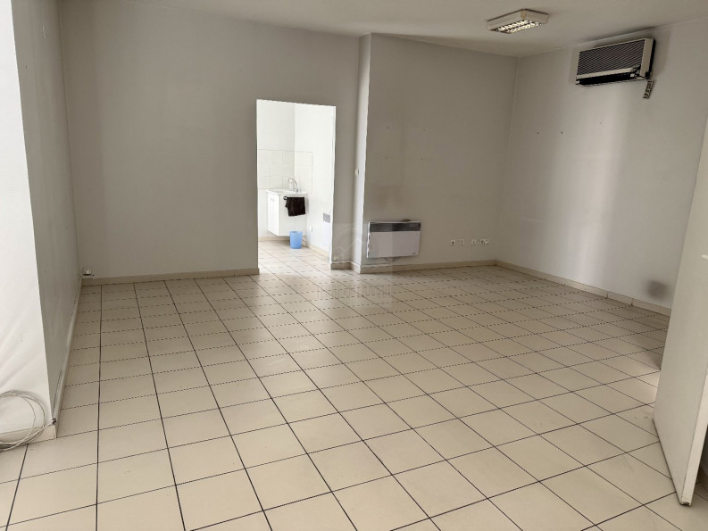 location Local commercial Beziers - Photo 5
