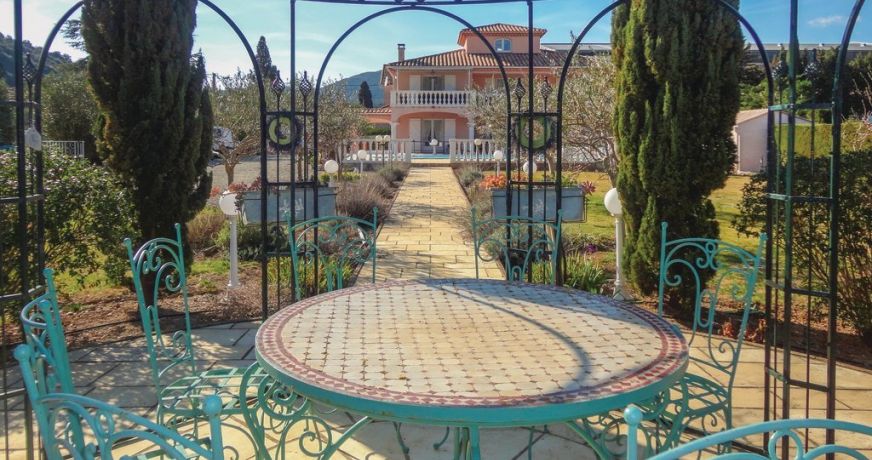 vente Villa Roquebrun