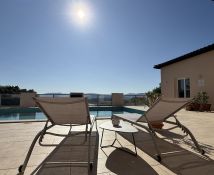 à vendre  Carlencas Et Levas