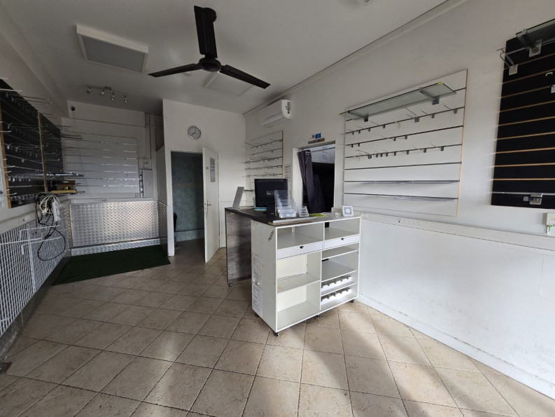 vente Divers commerces Sete - Photo 5