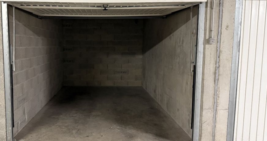 vente Garage Sete