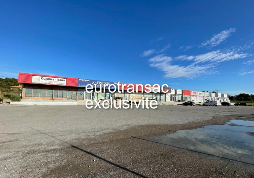 vente Local commercial Poussan - Photo 1