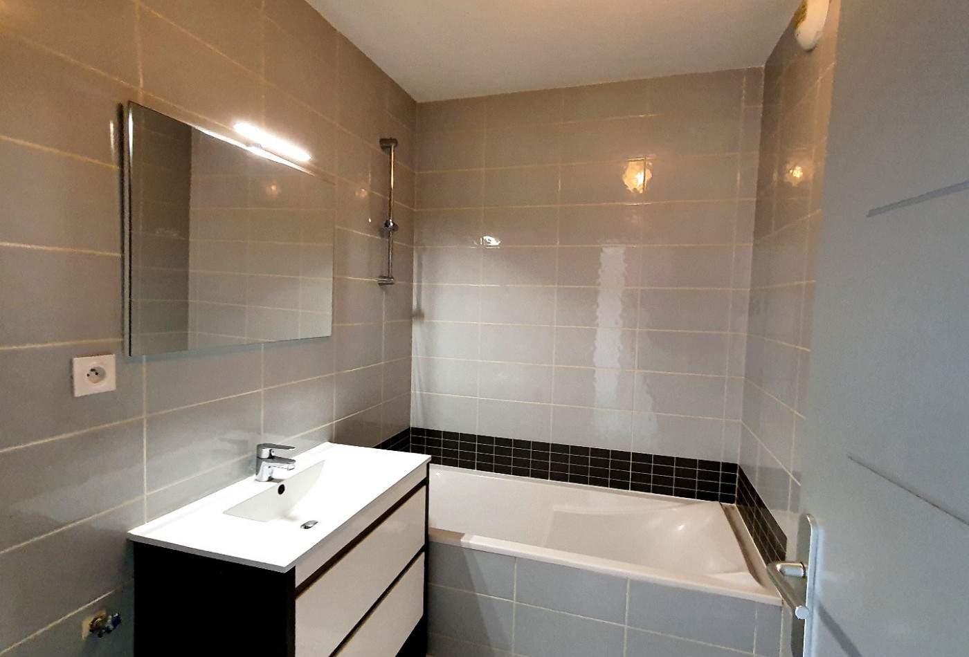 location Appartement en rez de jardin Beziers - Photo 4