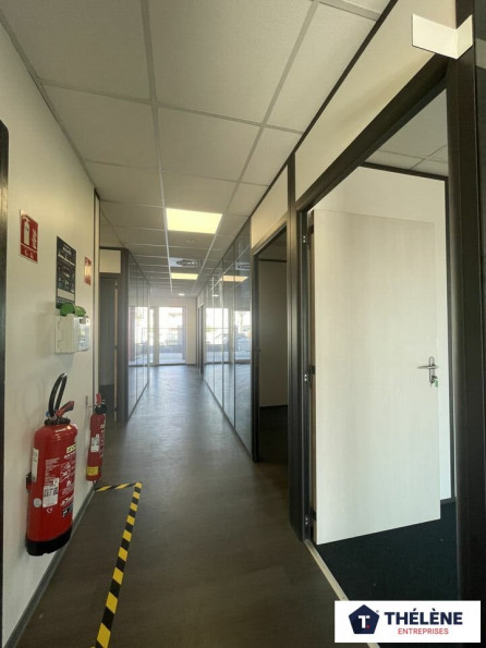 location Bureau Villeneuve Les Maguelone - Photo 5