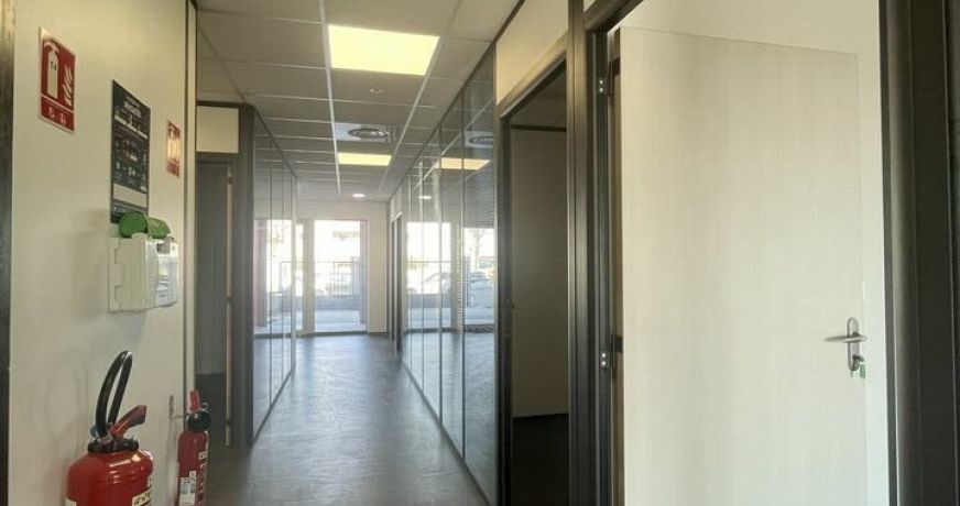 location Bureau Villeneuve Les Maguelone