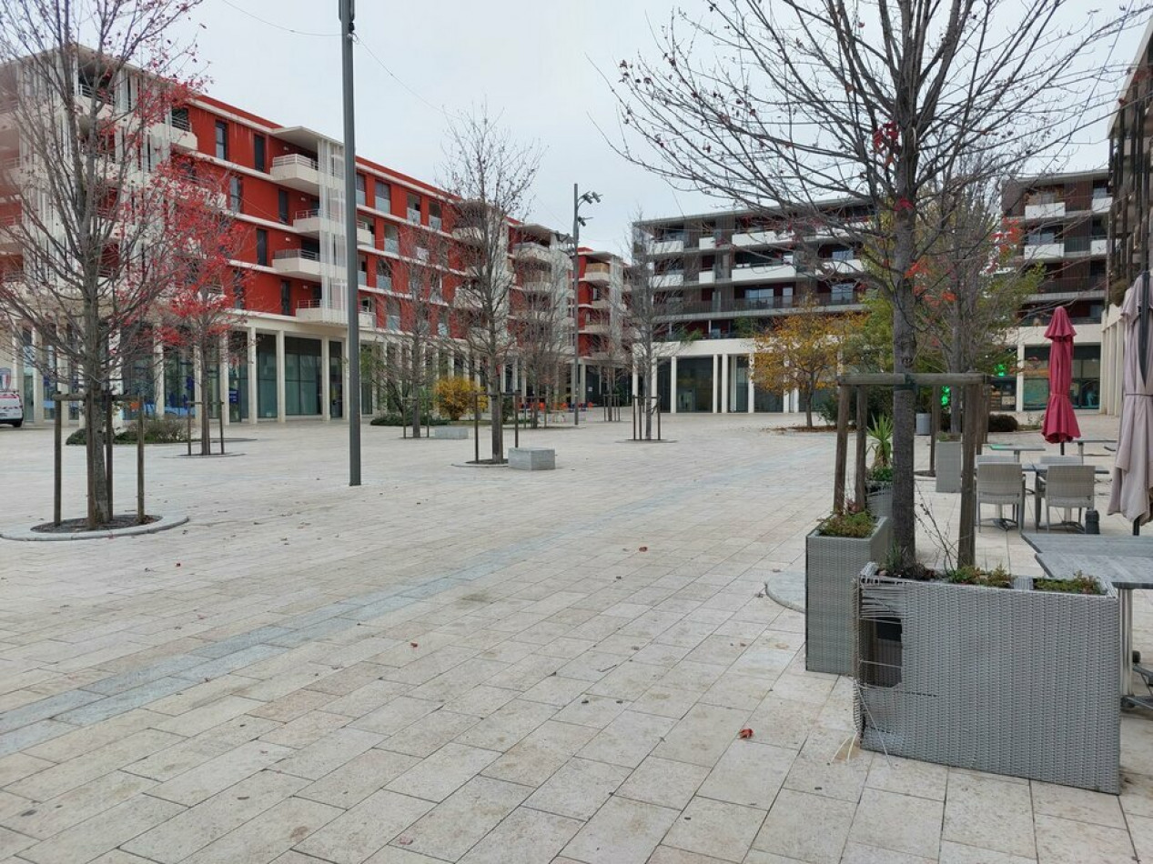 vente Local commercial Juvignac - Photo 3