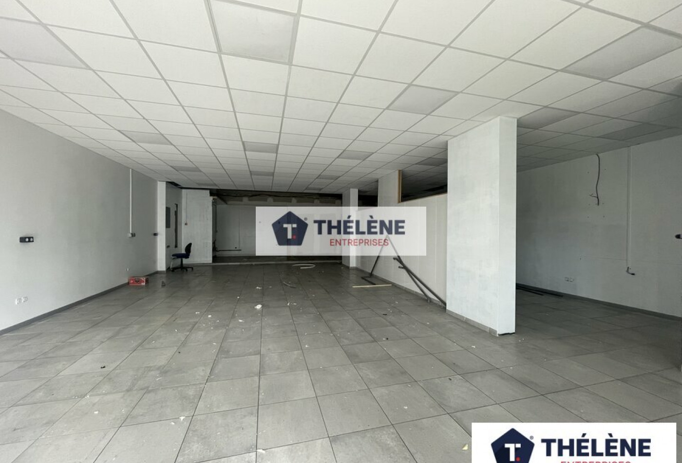 vente Local commercial Le Cres - Photo 1