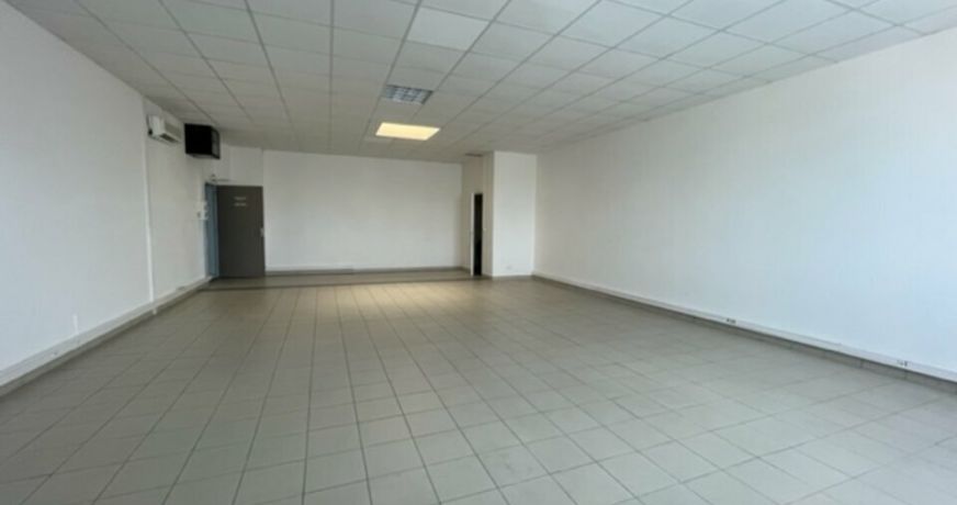 location Bureau Le Cres