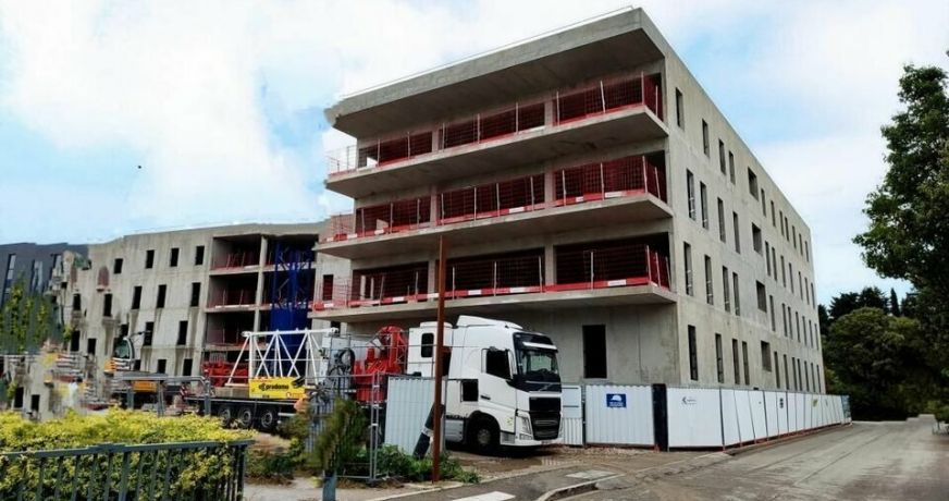 location Bureau Nimes