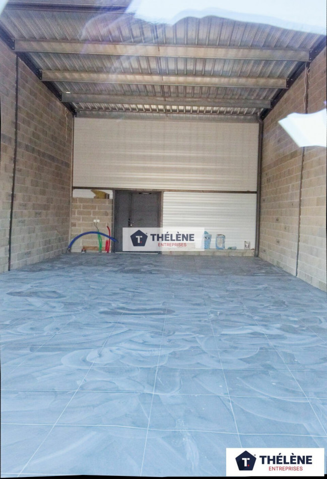 location Local commercial Langlade - Photo 2