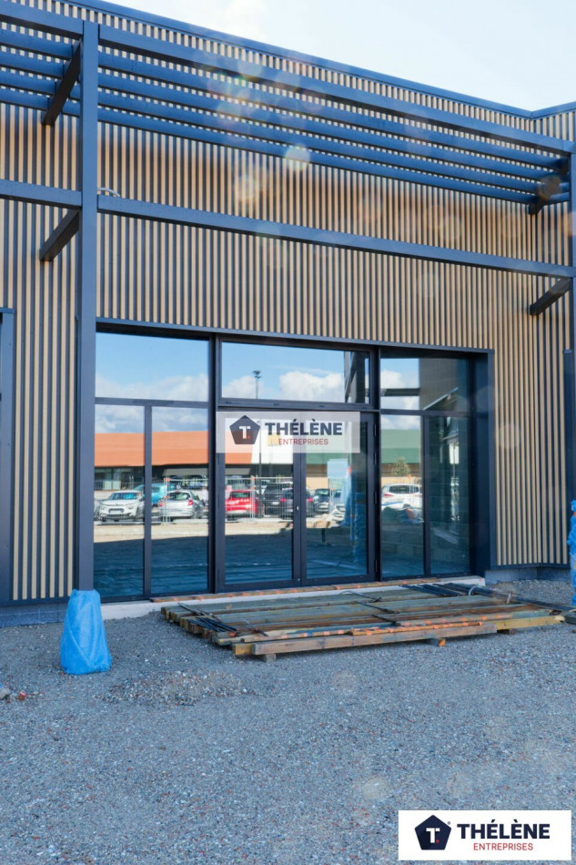 location Local commercial Langlade - Photo 1