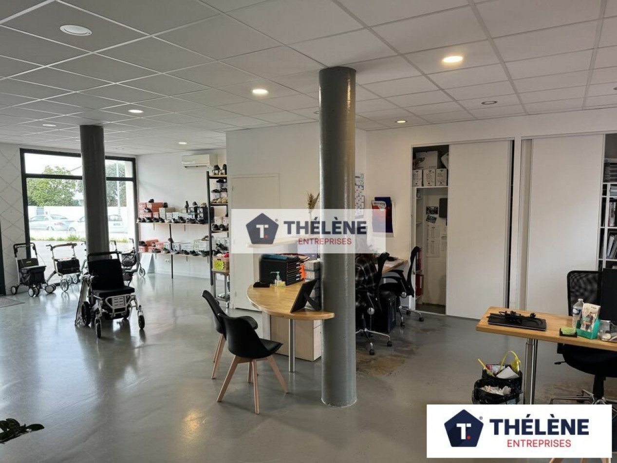 location Local commercial Villeneuve Les Maguelone - Photo 2