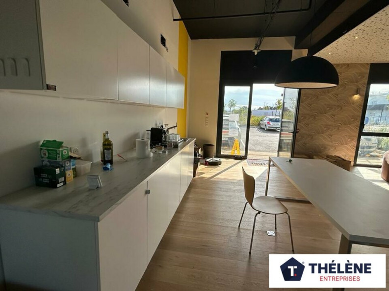 vente Local commercial Saint Bres - Photo 5