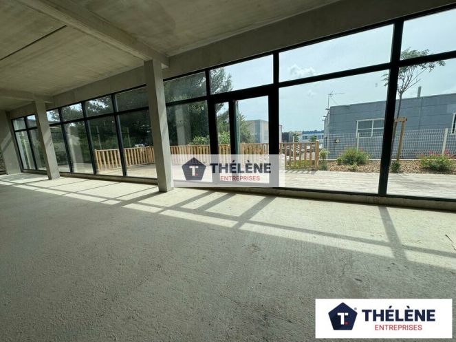 location Local commercial Lattes