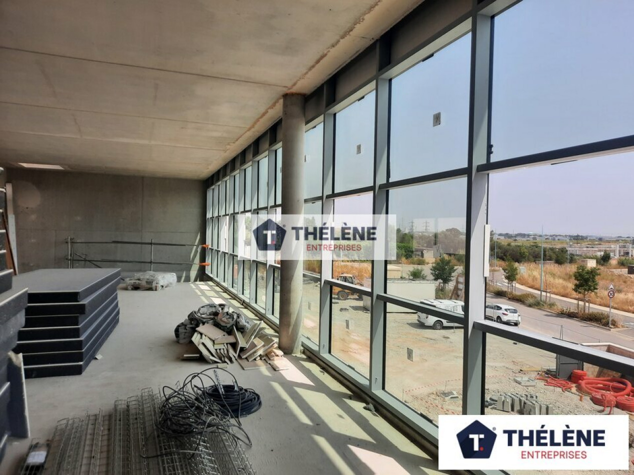 location Bureau Villeneuve Les Maguelone - Photo 4