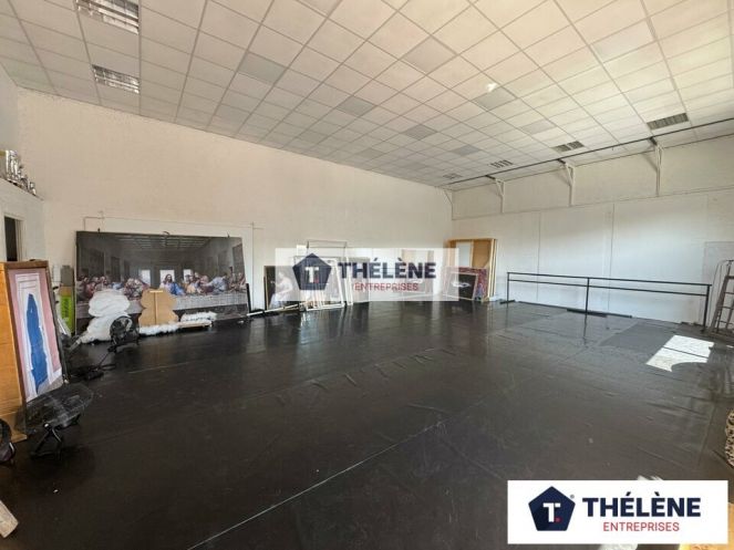 location Local commercial Le Cres