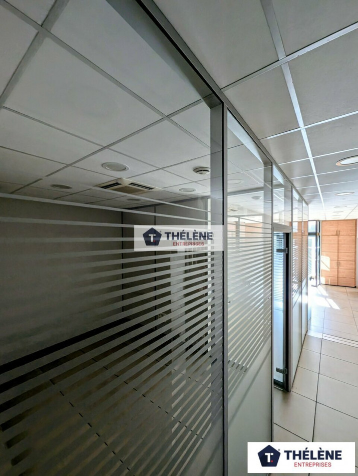 location Local commercial Lunel - Photo 2