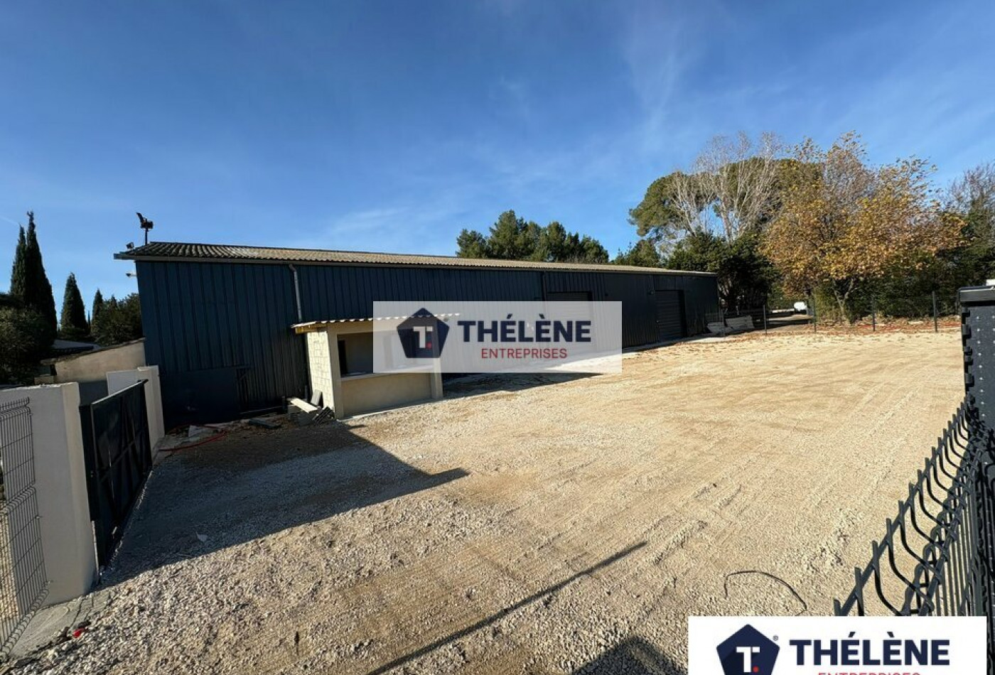 location Locaux d'activité Aimargues - Photo 1