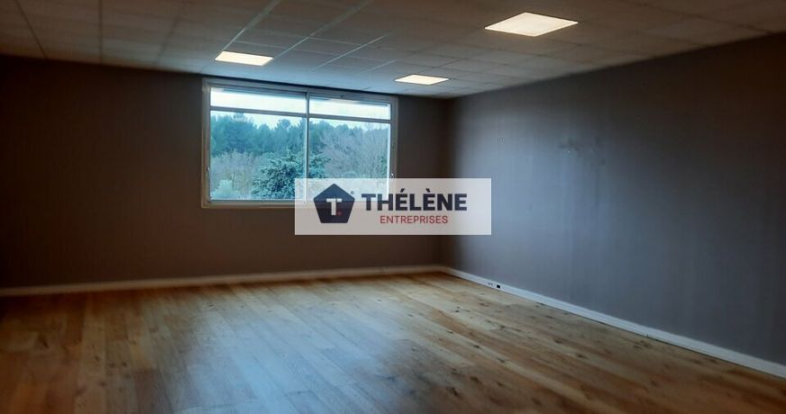 location Bureau Le Cres