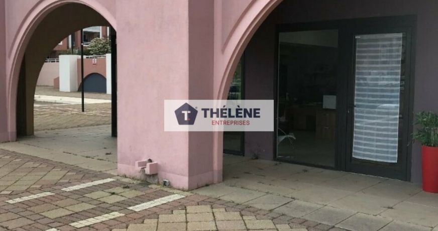 location Local commercial Lattes