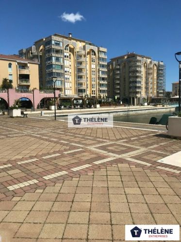 location Local commercial Lattes