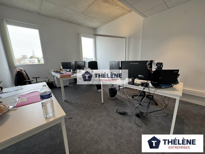 vente Locaux d'activité Castelnau-le-lez - Photo 3