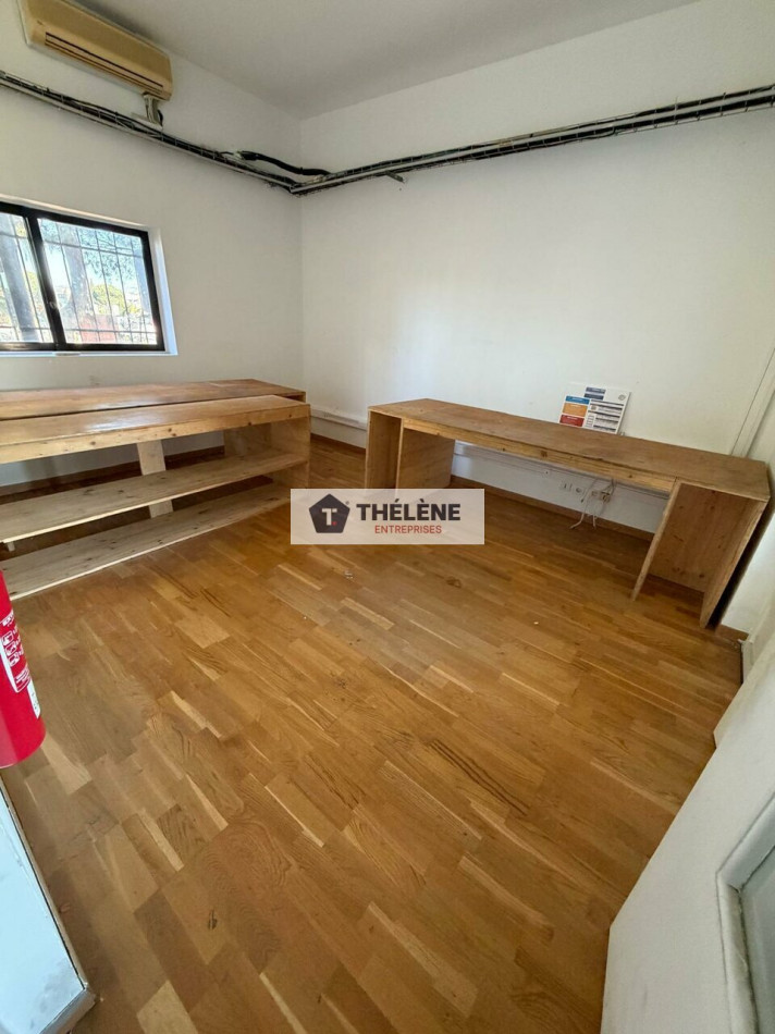 location Local commercial Mauguio - Photo 4