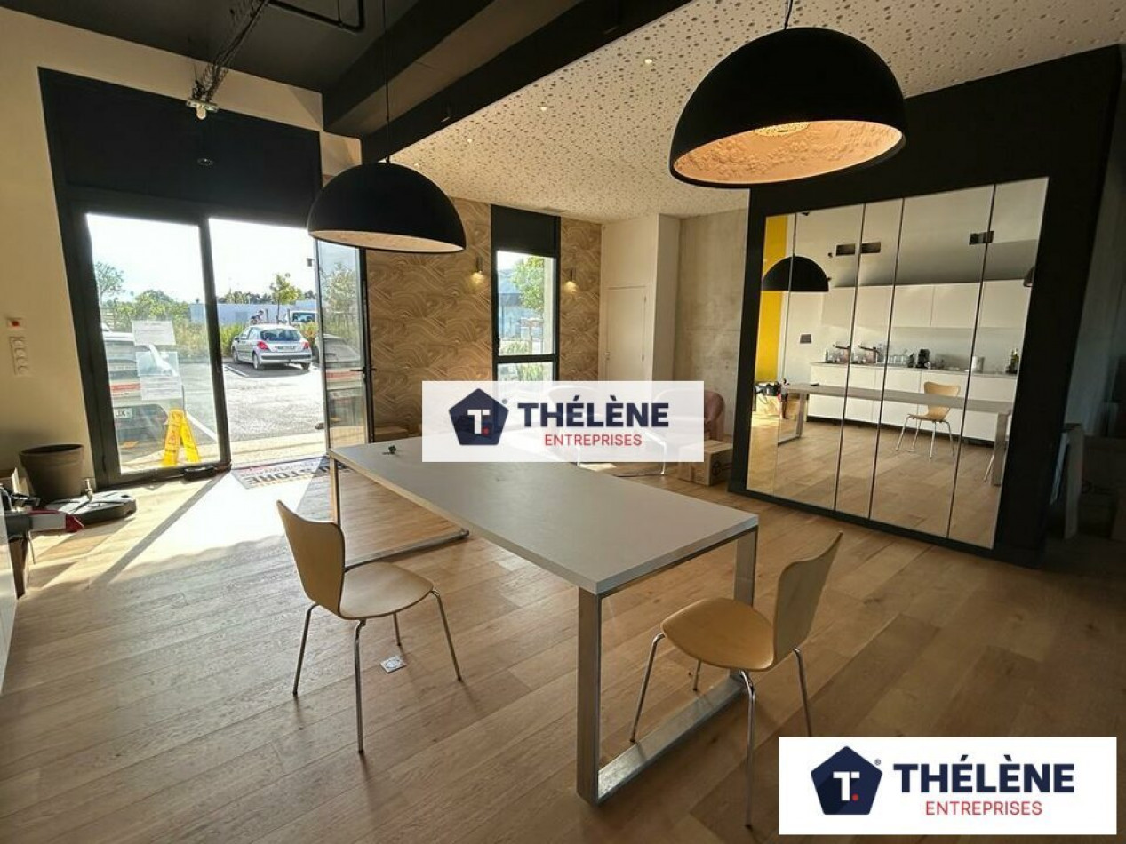 vente Local commercial Saint Bres - Photo 2