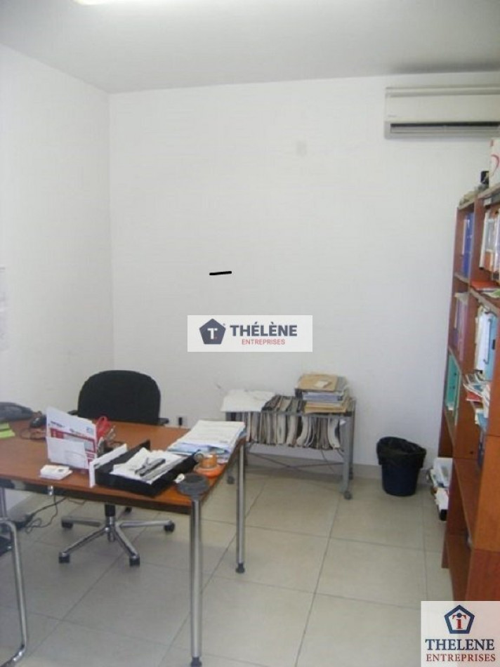 location Locaux d'activité Saint Aunes - Photo 3