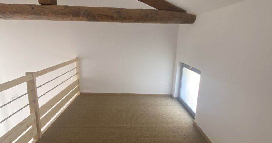 location Appartement Uzes