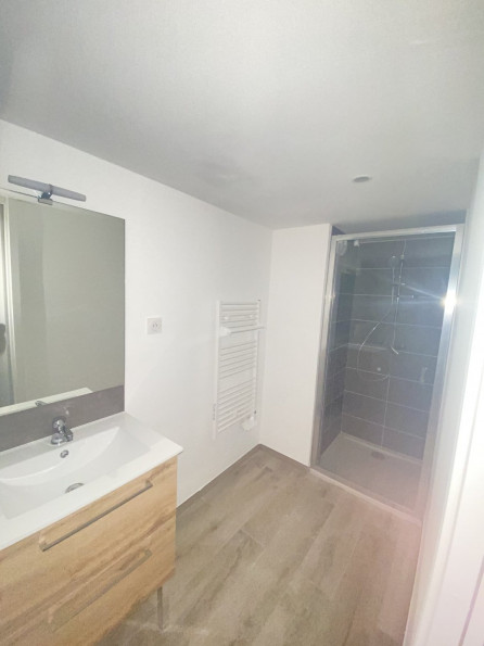 location Appartement Uzes - Photo 9