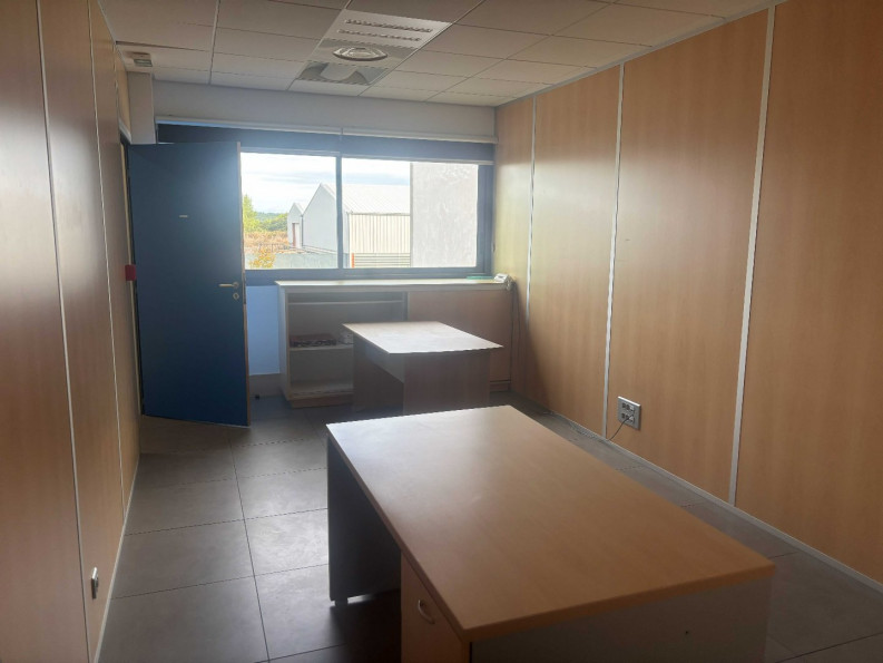 location Bureau Castries - Photo 2