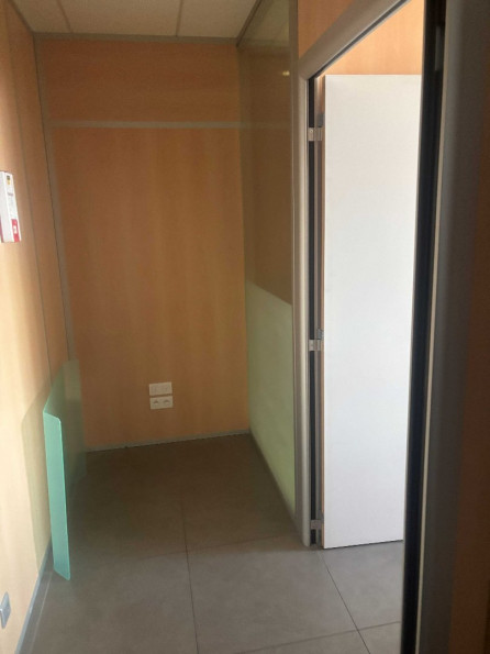 location Bureau Castries - Photo 7