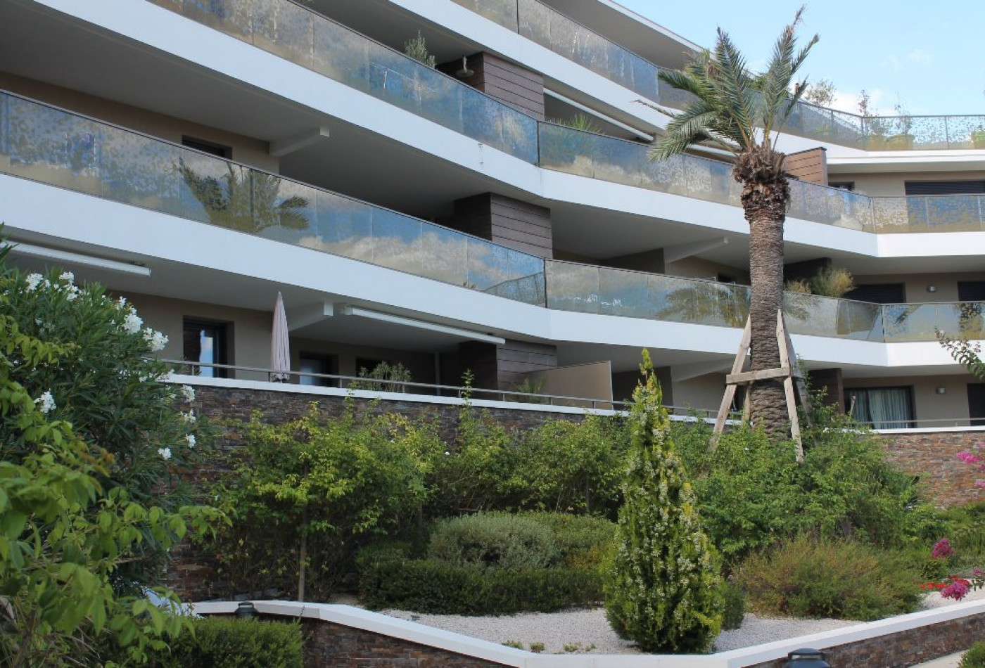 location Appartement Le Cres - Photo 1