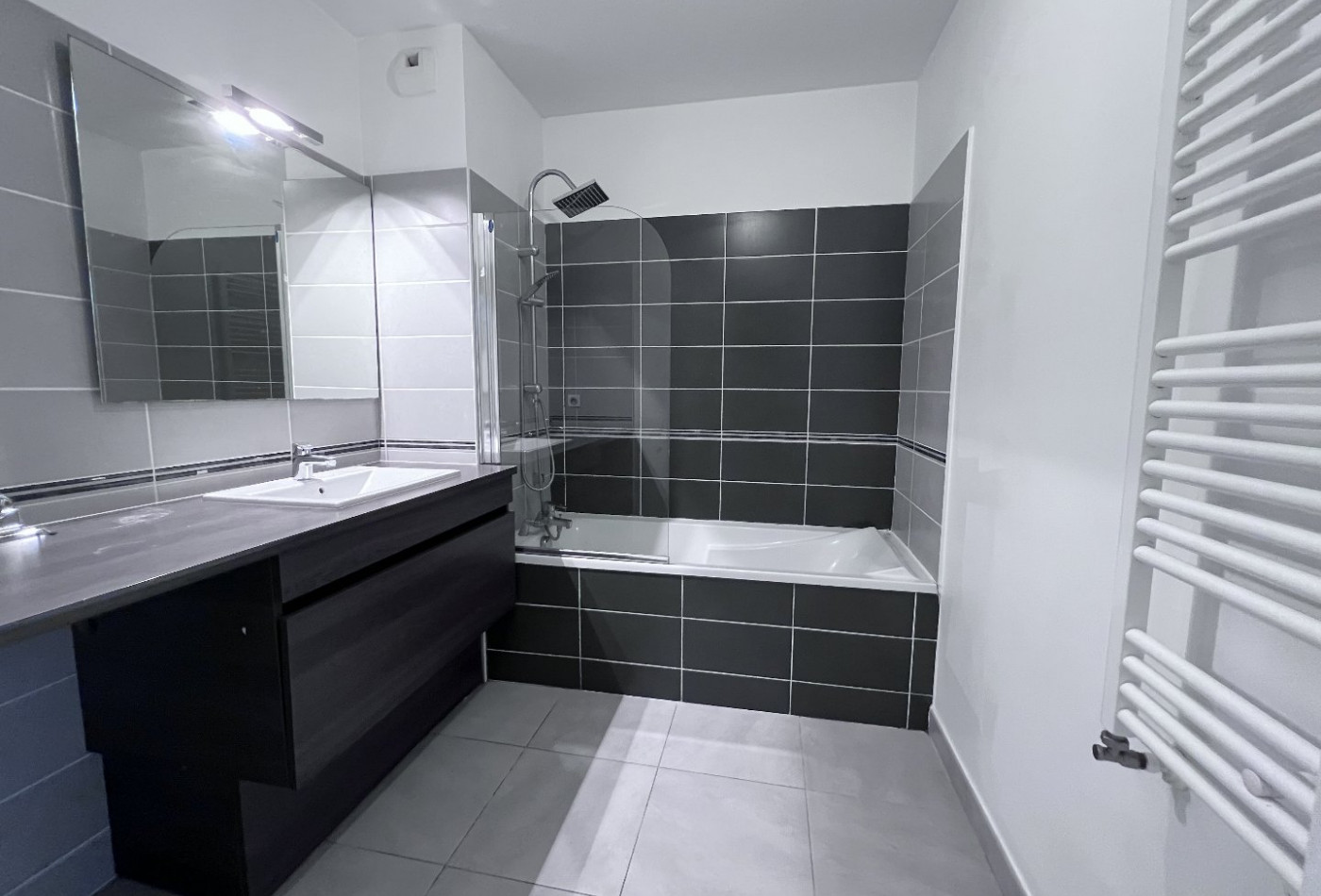 location Appartement Le Cres - Photo 8