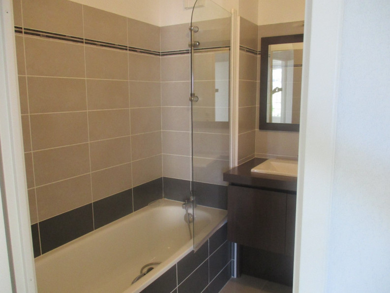 vente Appartement Le Cres - Photo 8