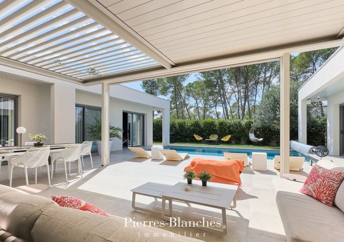 à vendre Villa d'architecte Saint Mathieu De Treviers