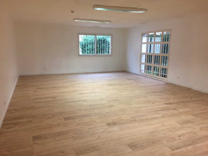 location Bureau Villeneuve Les Beziers - Photo 2