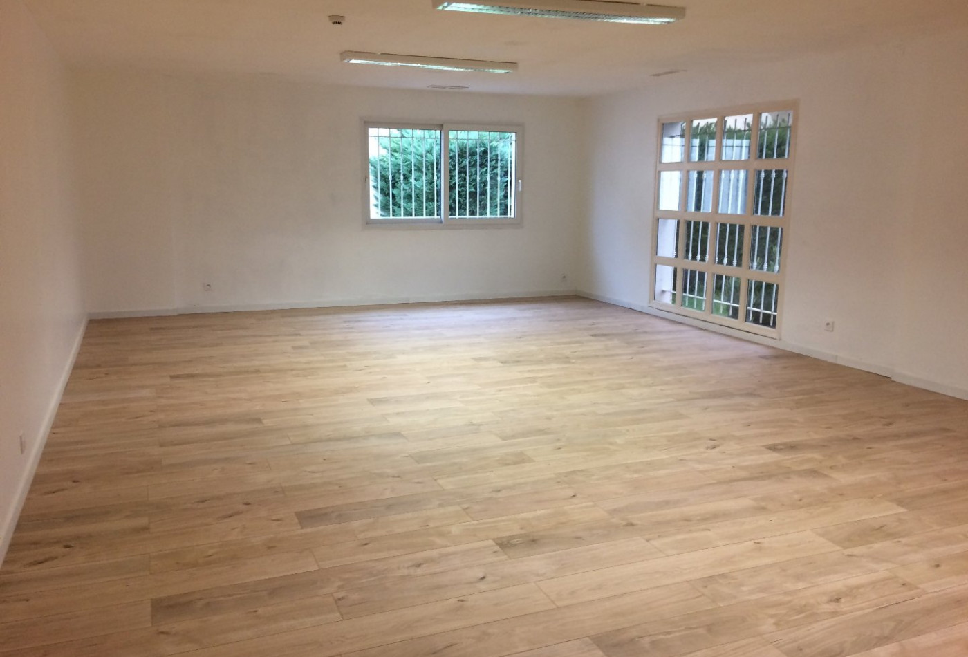 location Bureau Villeneuve Les Beziers - Photo 2